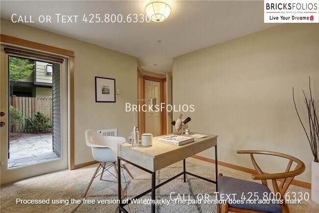 Building Photo - 11316 8th Ave NE