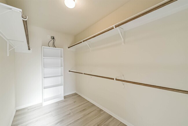 Building Photo - 2630 Zephyr Ln