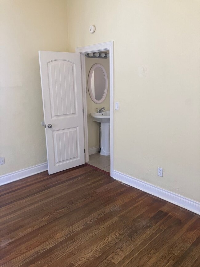 Building Photo - 242-246 N 2nd Ave