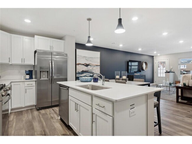 Building Photo - 5289 Long Pointe Pass