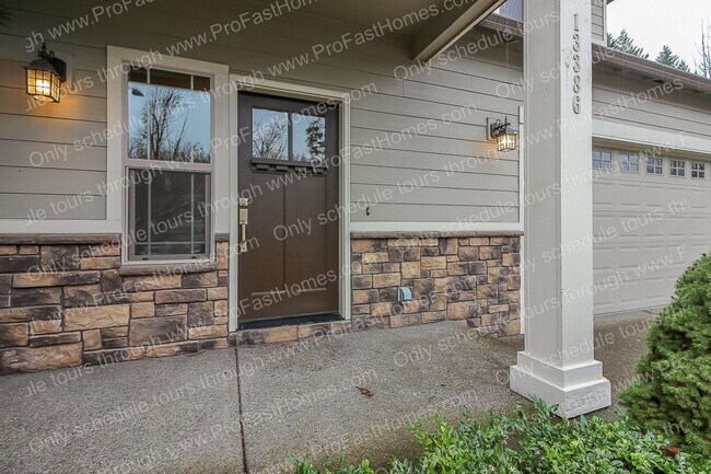 Building Photo - 13386 SE Highpointe St