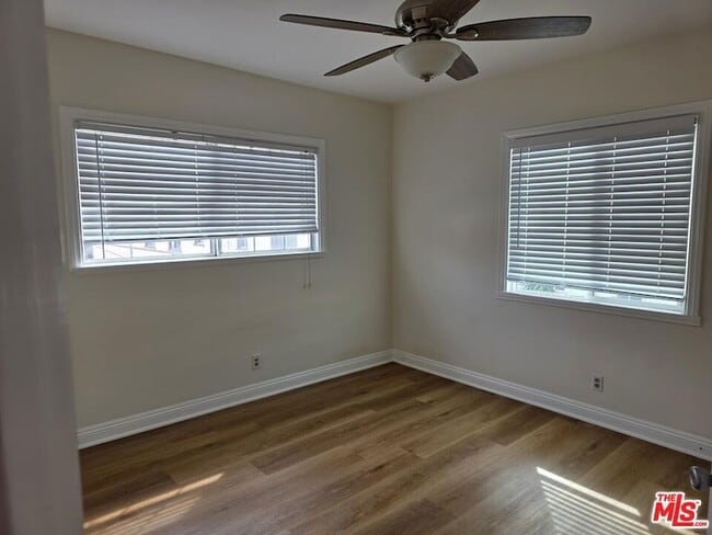 Building Photo - 509 S Catalina Ave