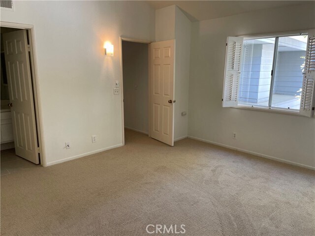 Building Photo - 253 Chesterfield