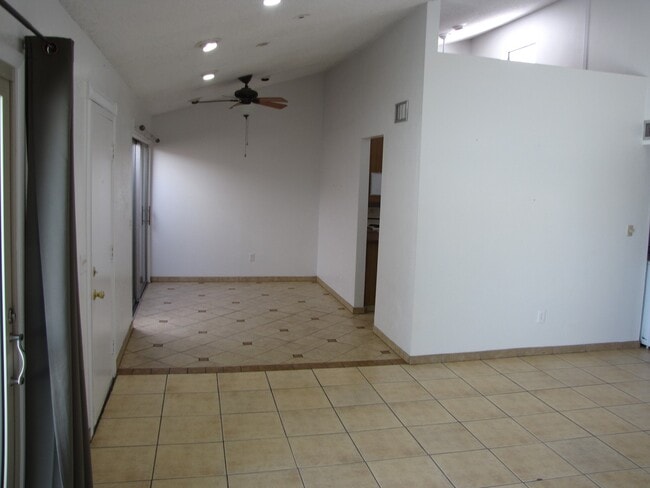 Building Photo - 2753 W Anklam Rd