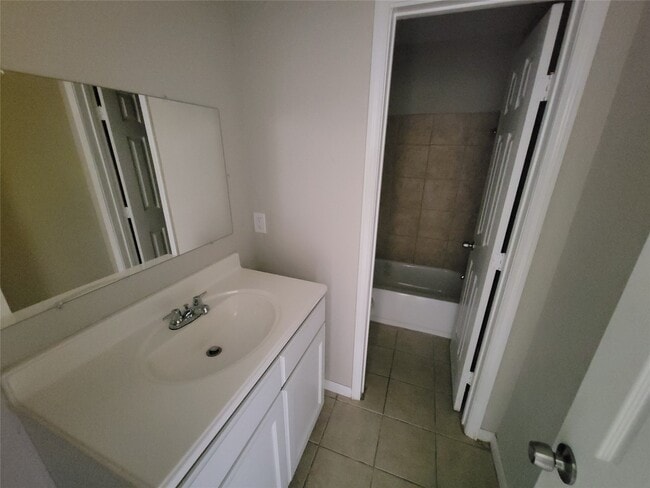 Building Photo - 3206 Lobit Dr