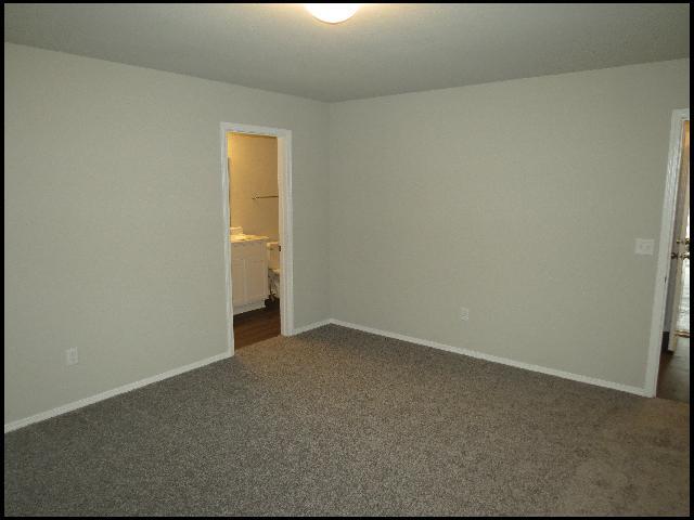 Building Photo - 1935 Auburn Hills Dr