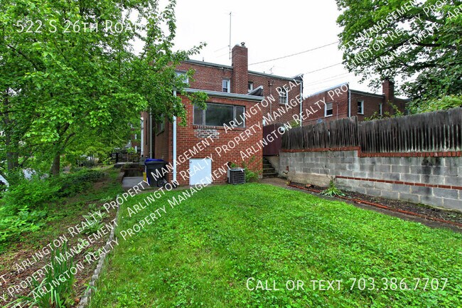 Building Photo - 522 S 26th Rd