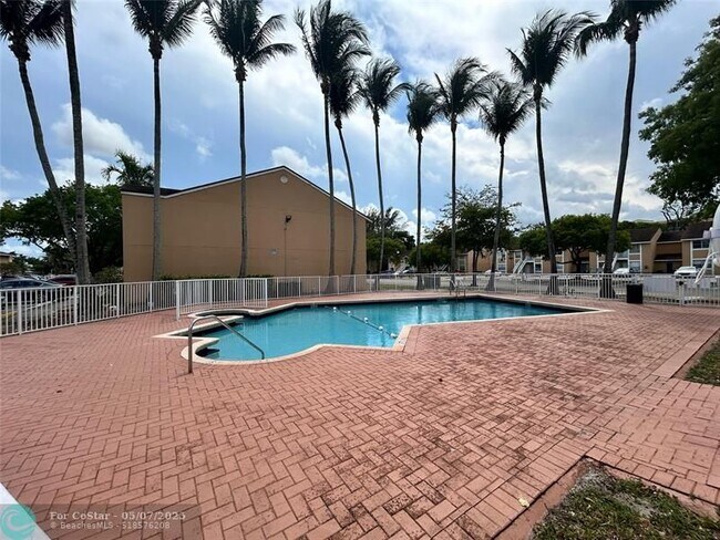 Building Photo - 2205 SW 80th Terrace
