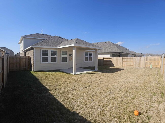 Building Photo - 8430 Bay Oaks Dr