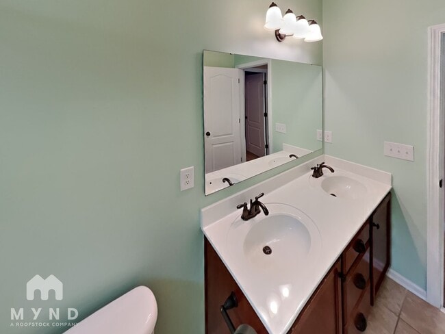 Building Photo - 9420 Ardrey Woods Dr