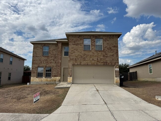 Building Photo - Move-In Special! Spacious 3BR Home with Large Private Yard in Mission Del Lago