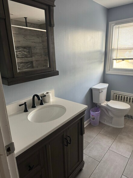 Building Photo - 723 Bordentown Ave