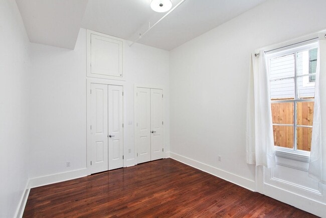 Building Photo - 3624 Magazine St