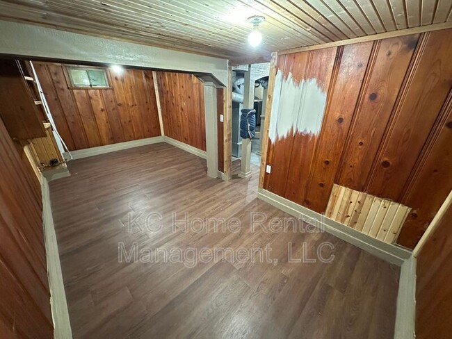 Building Photo - 2316 Spruce Ave