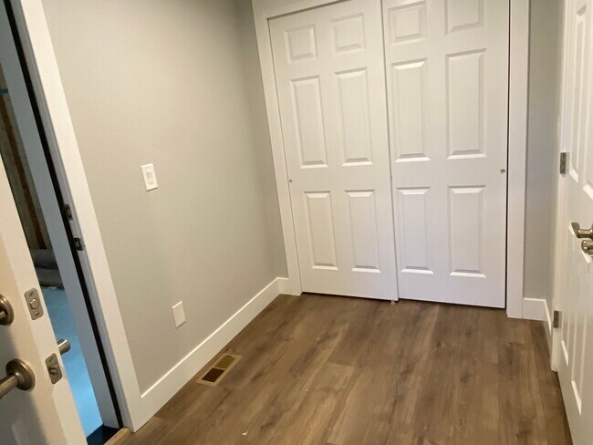 Mud Room - 1130 Swope Ave