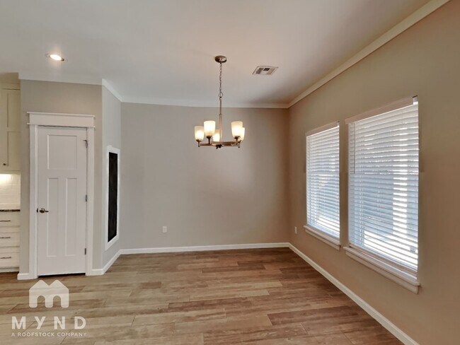 Building Photo - 12924 Firerock Cir