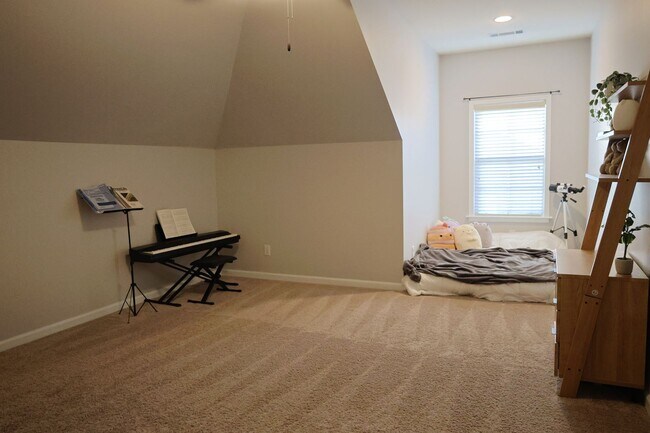 Building Photo - Deer Creek - 4BR/ 2 story/ 2500+SQFT
