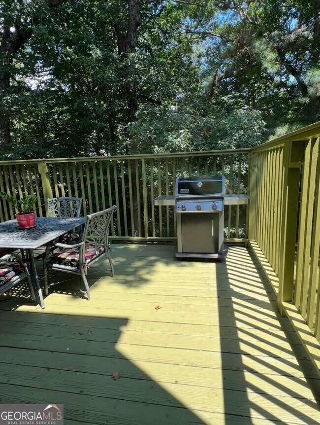 Building Photo - 3635 Monticello Cmns NW