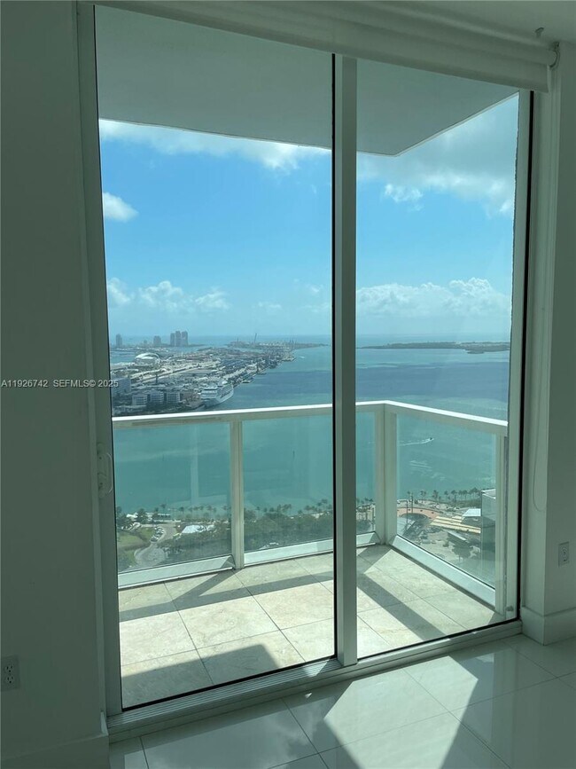 Building Photo - 253 NE 2nd St