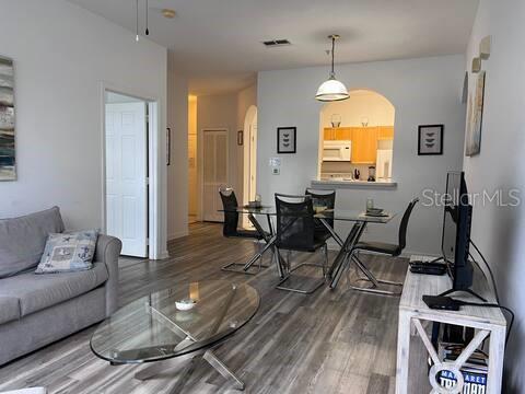 Building Photo - 2307 Butterfly Palm Way