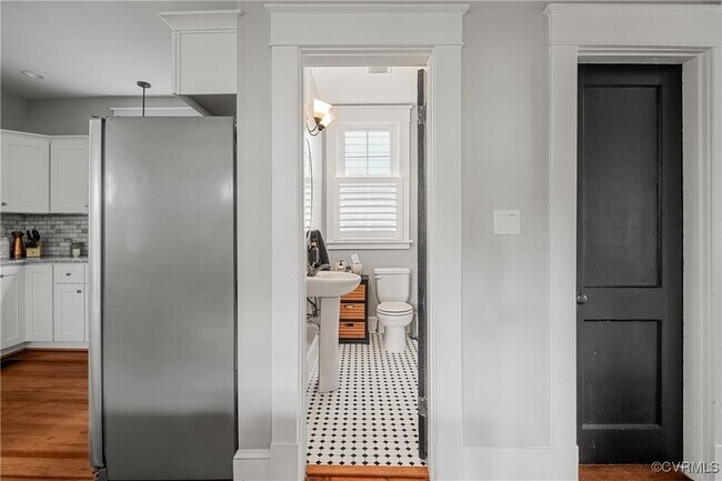 Building Photo - 3100 Barton Ave