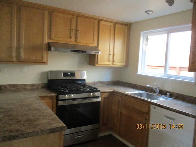 Building Photo - 236 Avenida Del Poniente