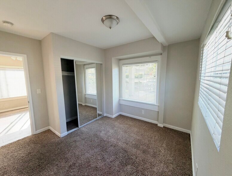 Building Photo - 4117 Jamul Ave
