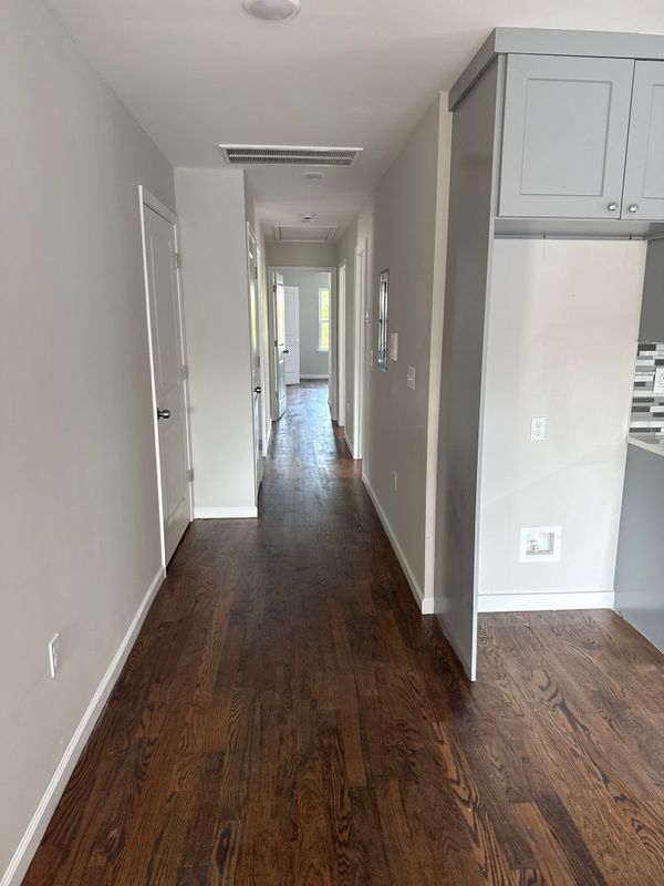 Building Photo - 224 S 6th St