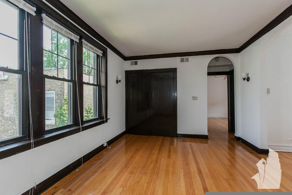 Building Photo - 3618 N Marshfield Ave