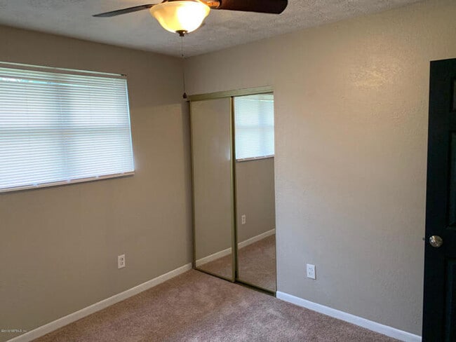 Building Photo - Coming Soon | 3BR Westside Home Close to NAS Jax & Cecil Field