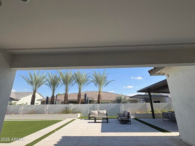 Building Photo - 1285 E Mead Dr