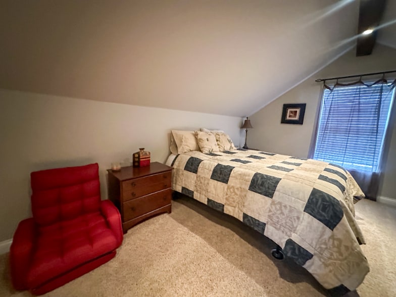 Building Photo - 288 38th Ave N