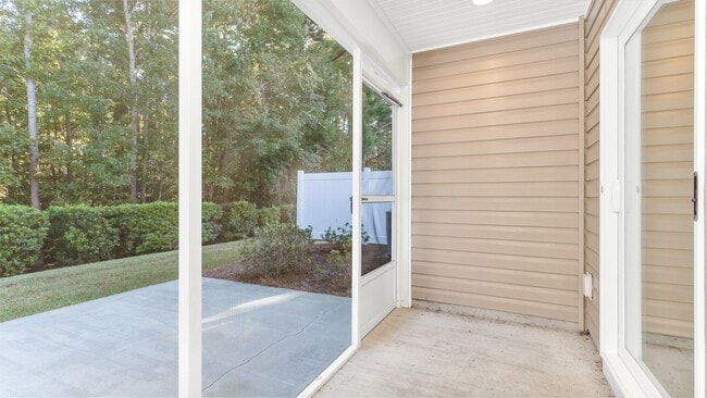 Building Photo - 132 Machrie Loop