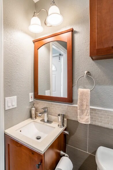 Building Photo - 1791 Blue Spruce Ct