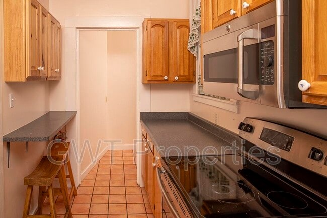 Building Photo - 321 Ivy St