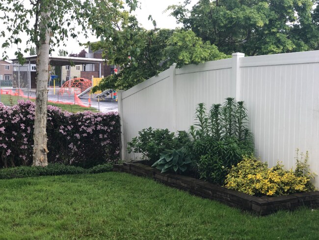 Building Photo - 7503 NE 61st Way