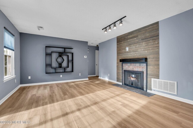 Building Photo - 106 Frontier Way