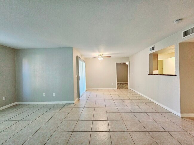 Building Photo - 8101 W Flamingo Rd
