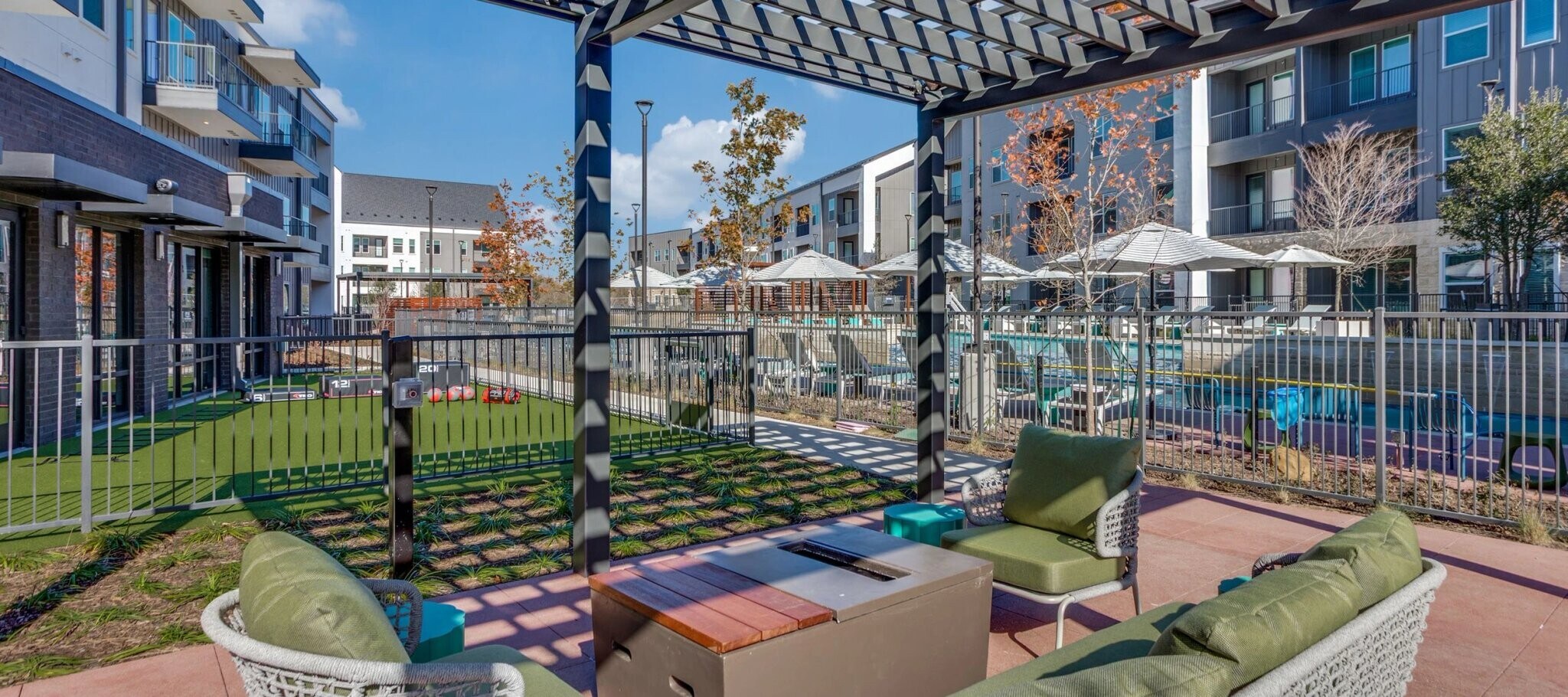 Building Photo - 8153 Beaver Dm St