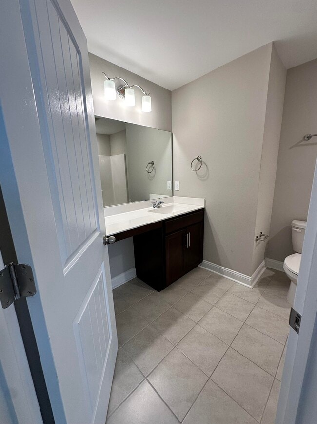 Building Photo - 686 Oyster Dr