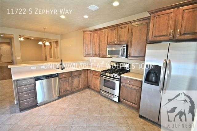 Building Photo - No Security Deposit Option! Amazing 3 Bedr...