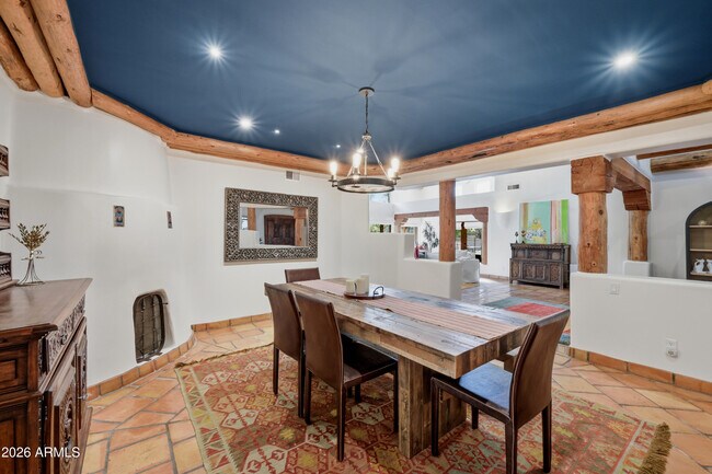 Building Photo - 6112 E Mockingbird Ln