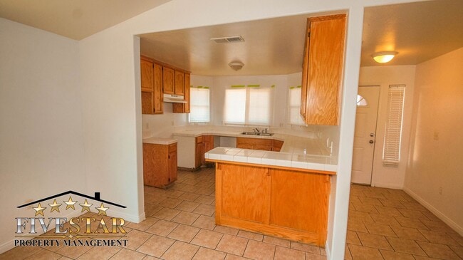 Building Photo - 3610 Madison Ave