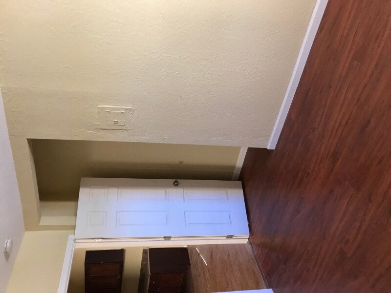 Building Photo - 6505 S Vermont Ave