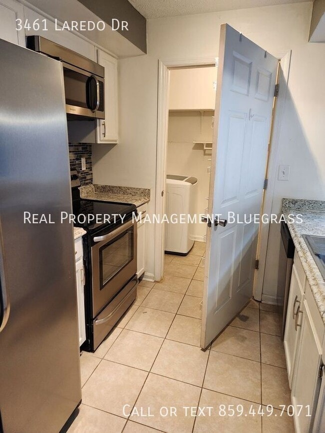 Building Photo - 3461 Laredo Dr