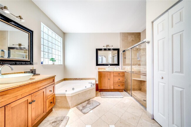 Building Photo - 1241 S 13th Ave