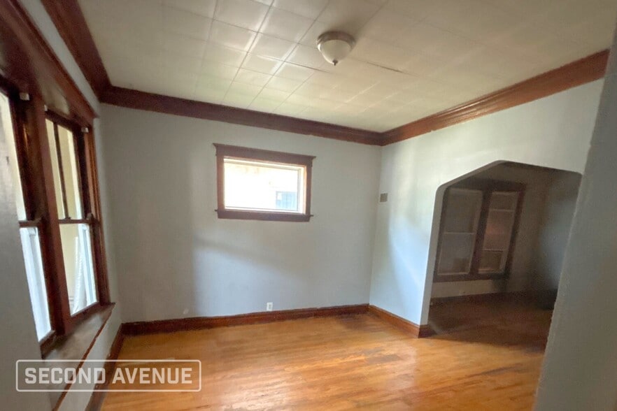 Building Photo - 11140 S Parnell Ave
