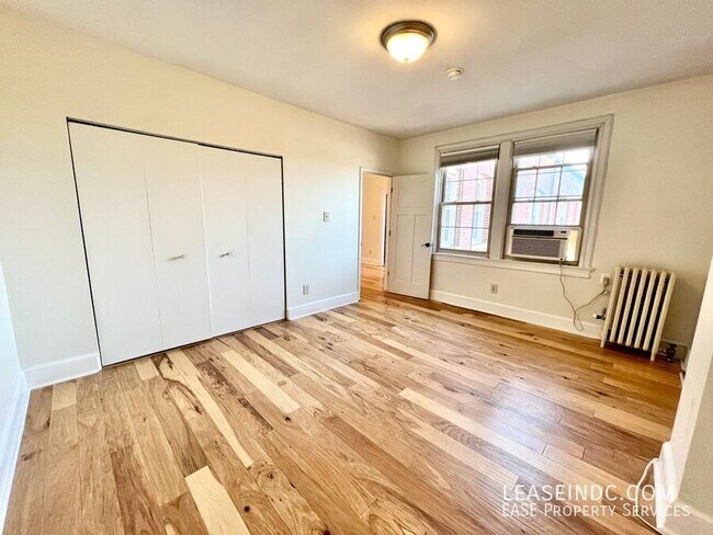 Building Photo - 3010 Wisconsin Ave NW