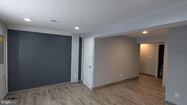 Building Photo - 1626 Devil Ln