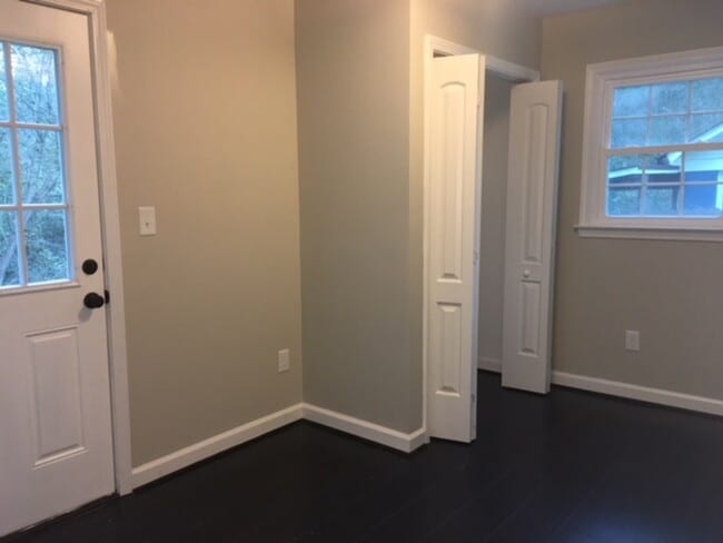 Building Photo - 1210 Allenbrook Dr